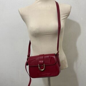 Elegant Red Patent Leather Shoulder Bag